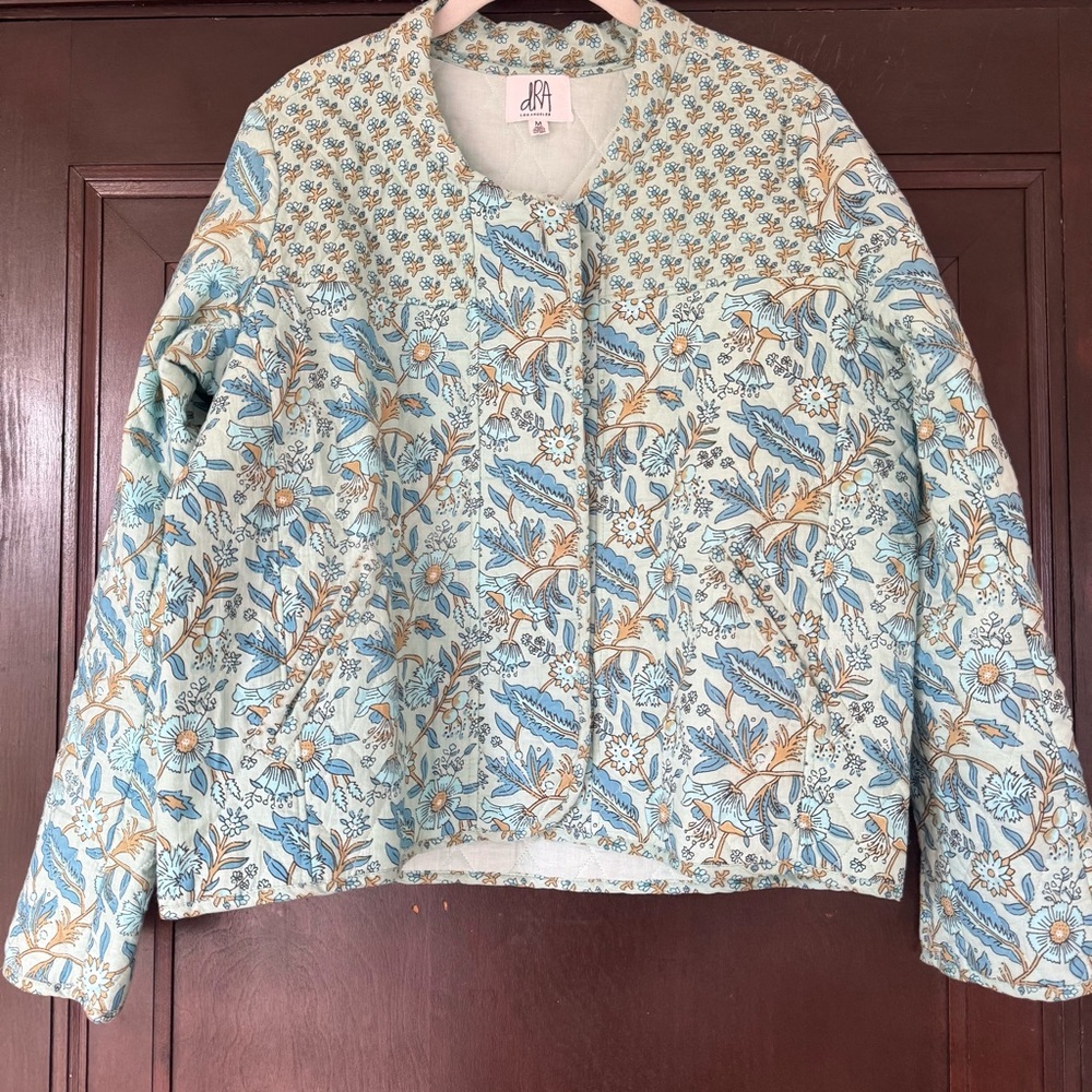 dRA Los Angeles Anthropologie Blue Floral Quilted Jacket, Size Medium
